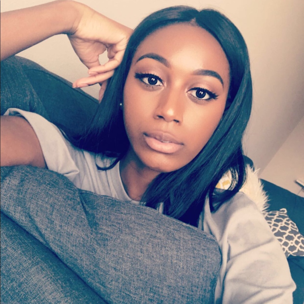 Meet your Posher, Ashley